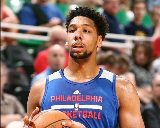 莱利一向以 莱利一向以