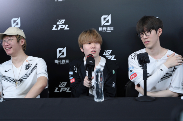 它不仅是在 它不仅是在